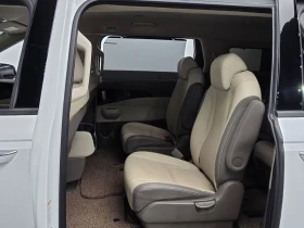 Kia Carnival 9-Seater Signature| 200к.с.| ВКЛ.ТЕХНОТЕСТ, снимка 10
