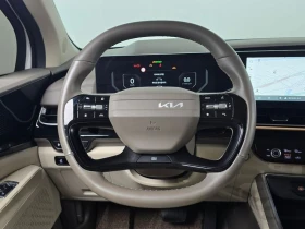 Kia Carnival 9-Seater Signature| 200к.с.| ВКЛ.ТЕХНОТЕСТ, снимка 11