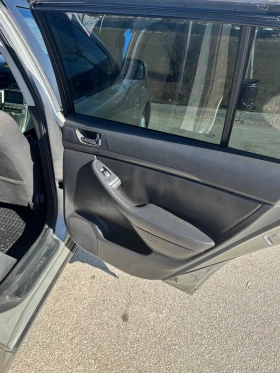 Toyota Avensis - 2650 € / 5182.95 лв. - 20463273 12