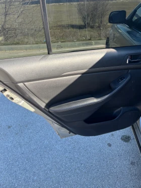 Toyota Avensis - 2650 € / 5182.95 лв. - 20463273 10