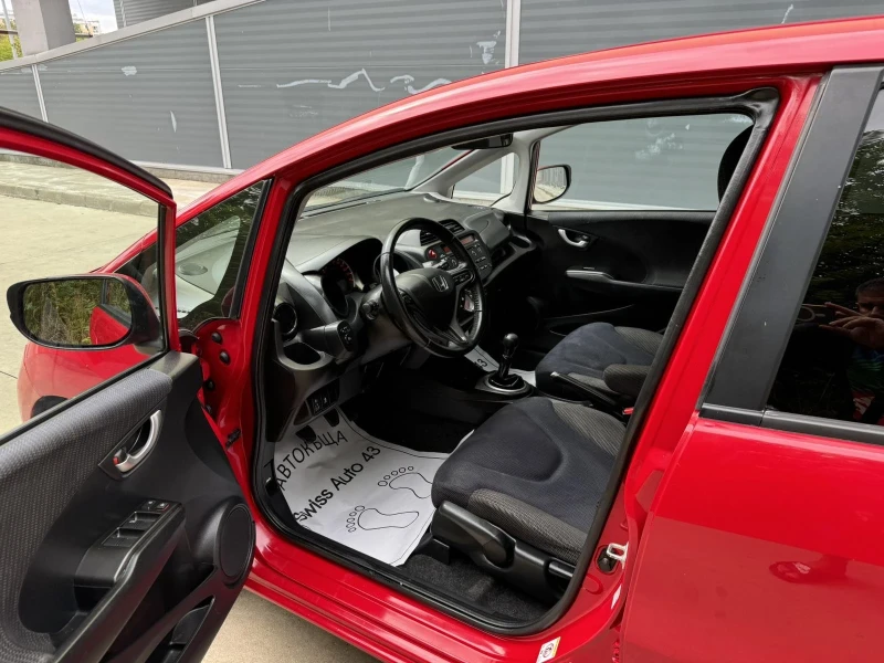 Honda Jazz 1.4i Swiss, снимка 9 - Автомобили и джипове - 47433487