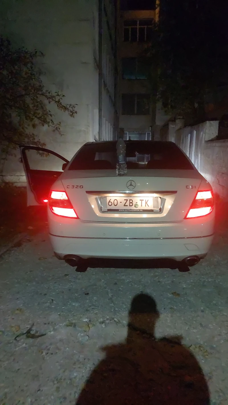 Mercedes-Benz C 320, снимка 6 - Автомобили и джипове - 47668023