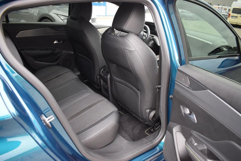 Peugeot 308 HDI* GT LINE* 360CAM* LED* KEYLESS* CARPLAY, снимка 13 - Автомобили и джипове - 53518559