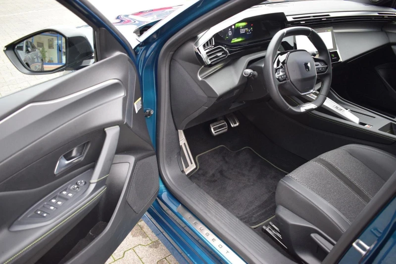 Peugeot 308 HDI* GT LINE* 360CAM* LED* KEYLESS* CARPLAY, снимка 8 - Автомобили и джипове - 53518559