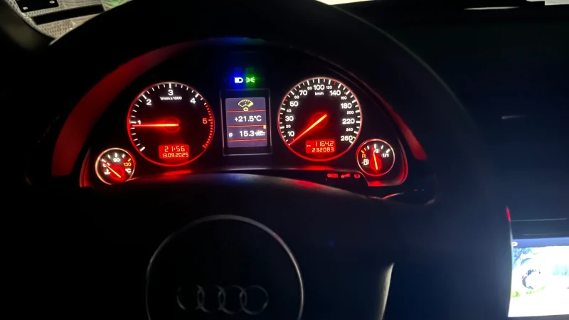 Audi A4 1.9 TDI 131коня, снимка 5 - Автомобили и джипове - 53595873