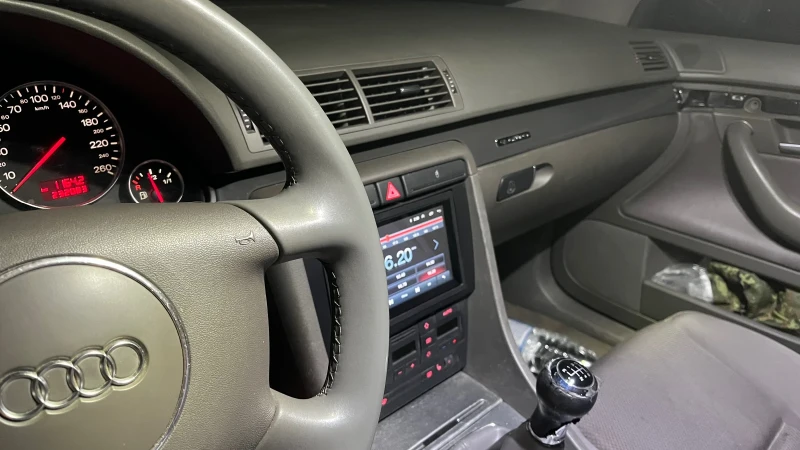 Audi A4 1.9 TDI 131коня, снимка 16 - Автомобили и джипове - 53595873