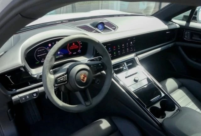 Porsche Panamera 4S E-HYBRID/FACELIFT/SPORT DESIGN/BOSE/PANO/MATRIX - изображение 10