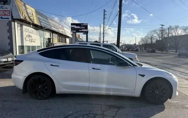 Tesla Model 3 * Standard Range Plus * CARFAX * БЕЗ ИНЦИДЕНТИ, снимка 4 - Автомобили и джипове - 54182840