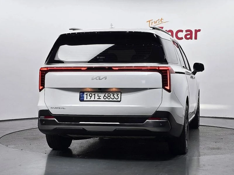 Kia Carnival 9-Seater Signature| 200к.с.| ВКЛ.ТЕХНОТЕСТ, снимка 3 - Автомобили и джипове - 55266257