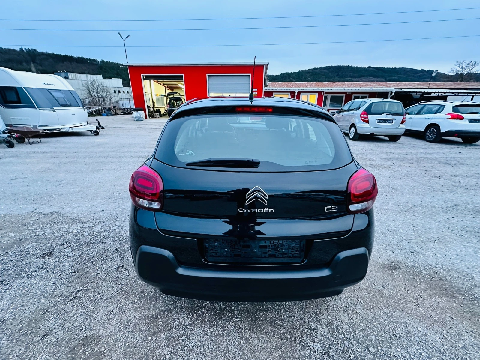 Citroen C3 1.2i КАТО НОВА - изображение 4