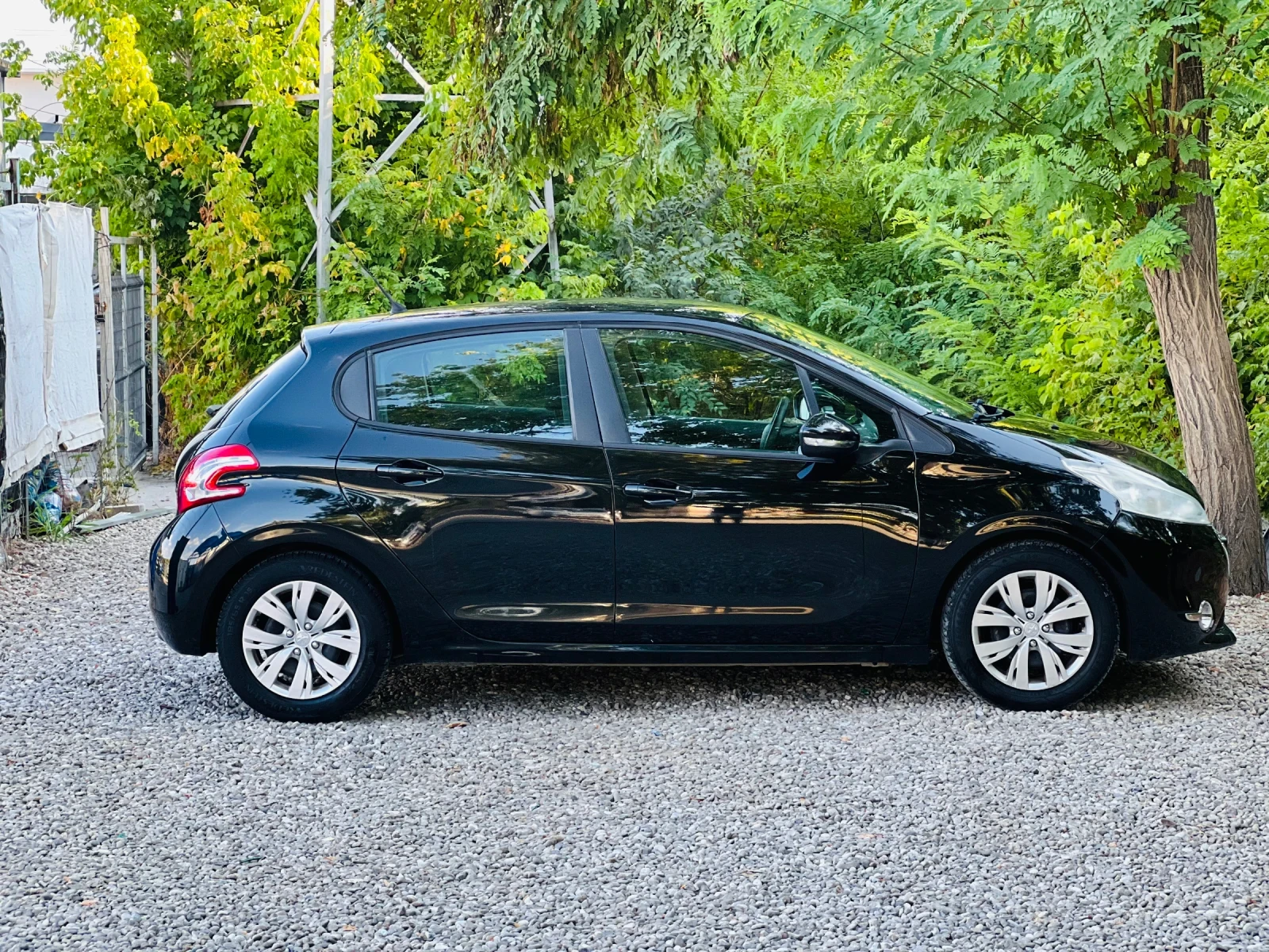 Peugeot 208 1.4 ГАЗ - изображение 2