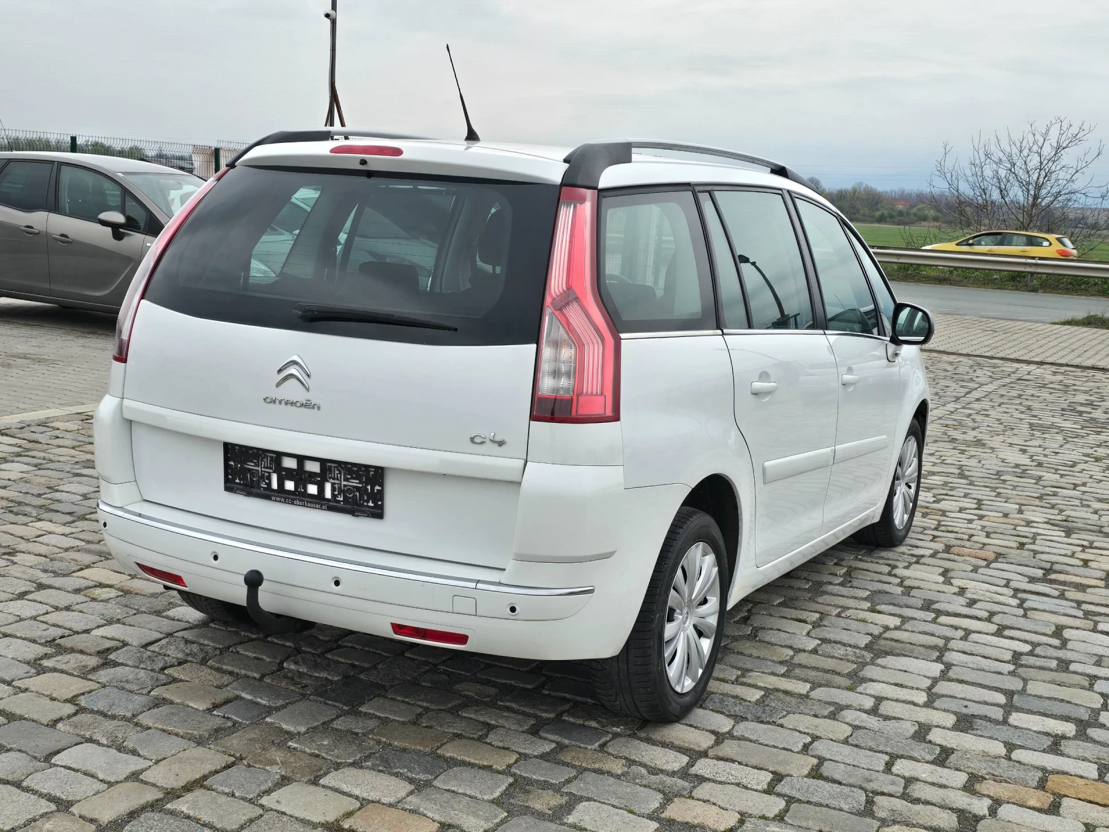 Citroen C4 Picasso Grand 1.6HDI 7 места 2013 година ЕВРО 5 - изображение 6