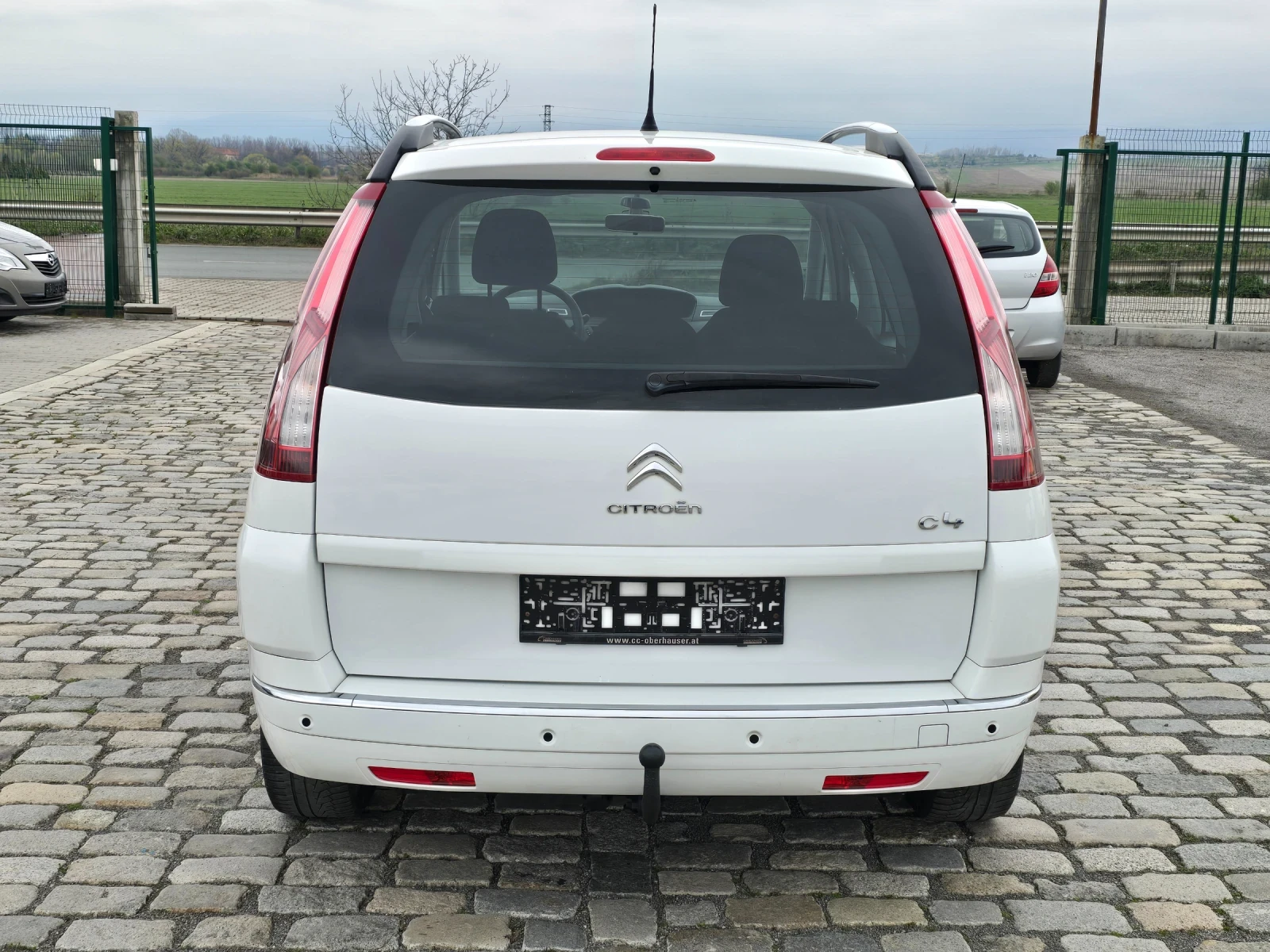 Citroen C4 Picasso Grand 1.6HDI 7 места 2013 година ЕВРО 5 - изображение 7