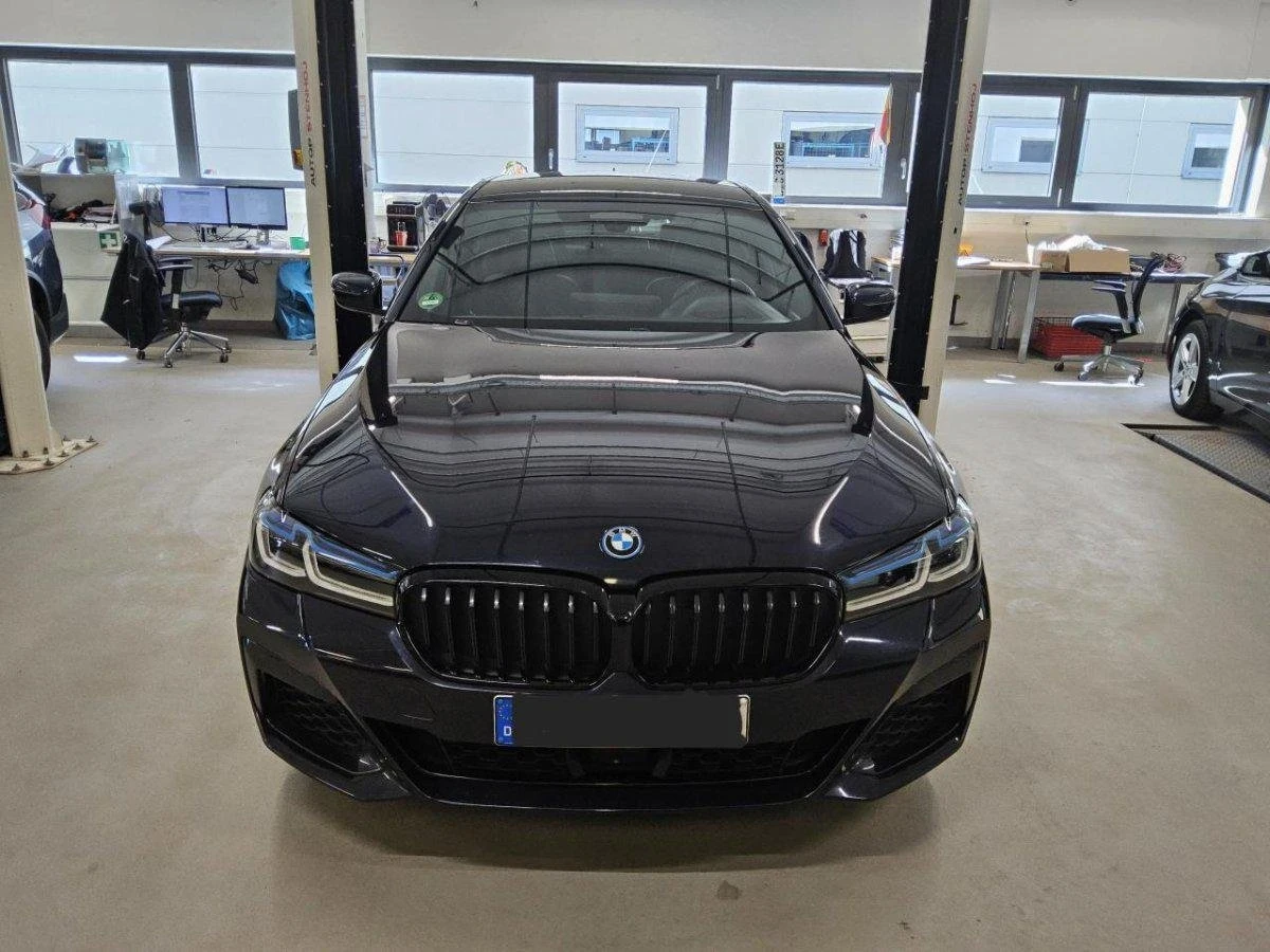 BMW 545 M sport xDrive Hybrid  - изображение 10