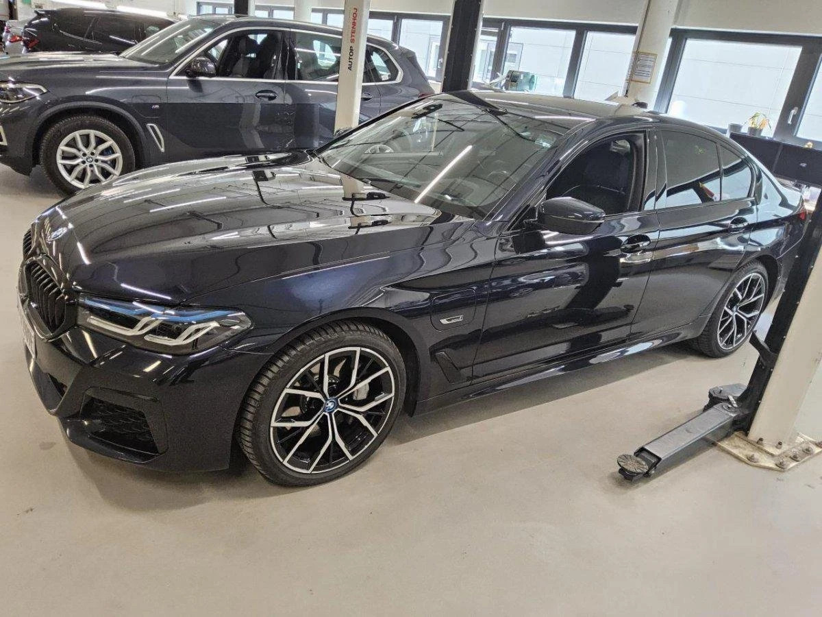 BMW 545 M sport xDrive Hybrid  - изображение 9
