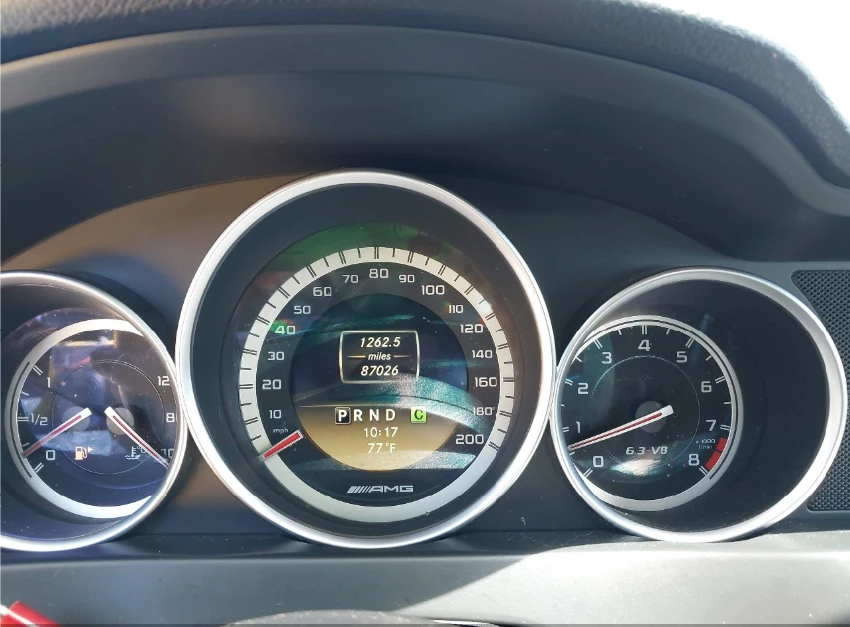 Mercedes-Benz C 63 AMG LED* HARMAN/KARDON* ПОДГРЕВИ* ПАНОРАМА - изображение 8