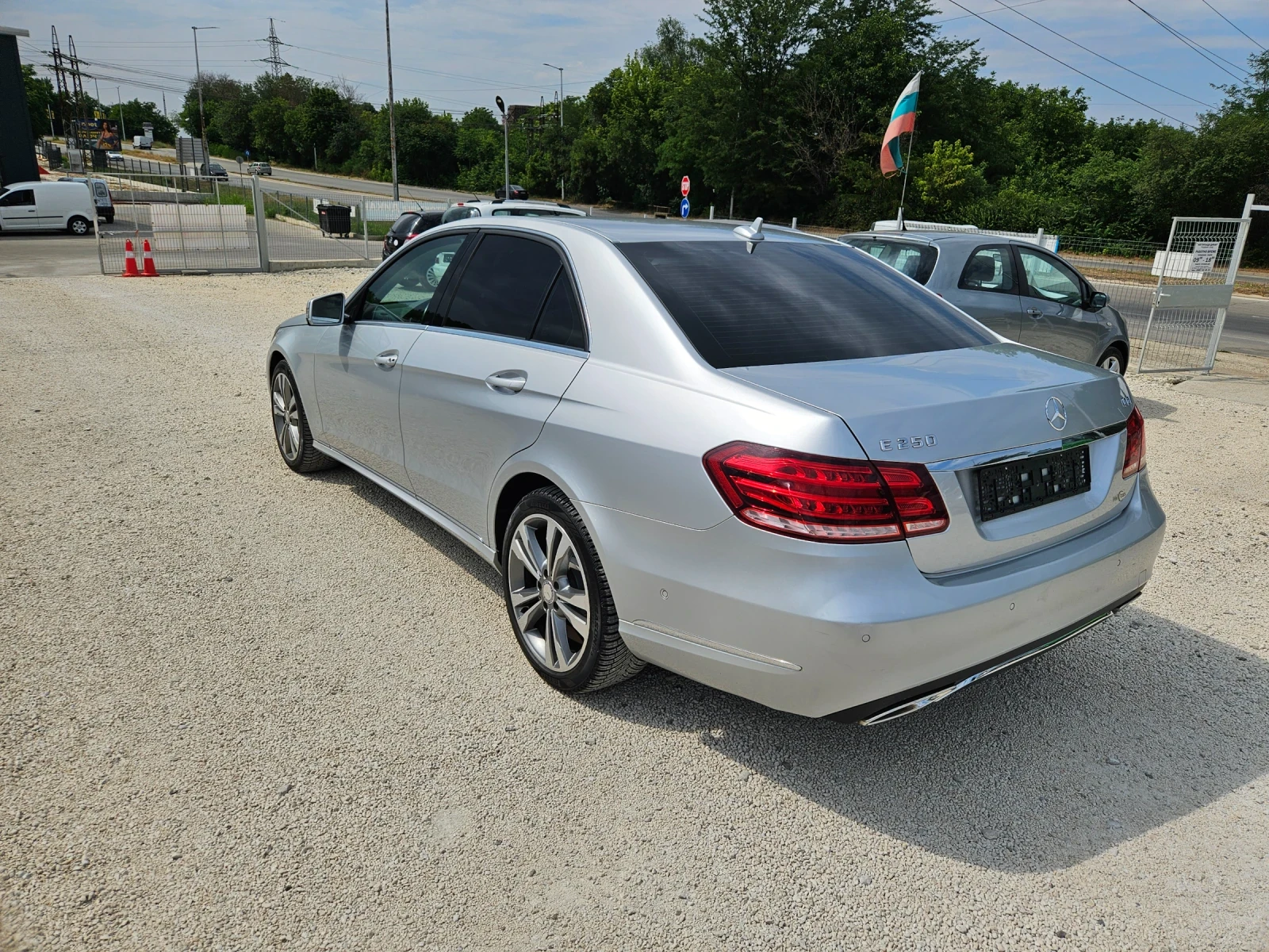 Mercedes-Benz E 250 Нов внос  - изображение 5