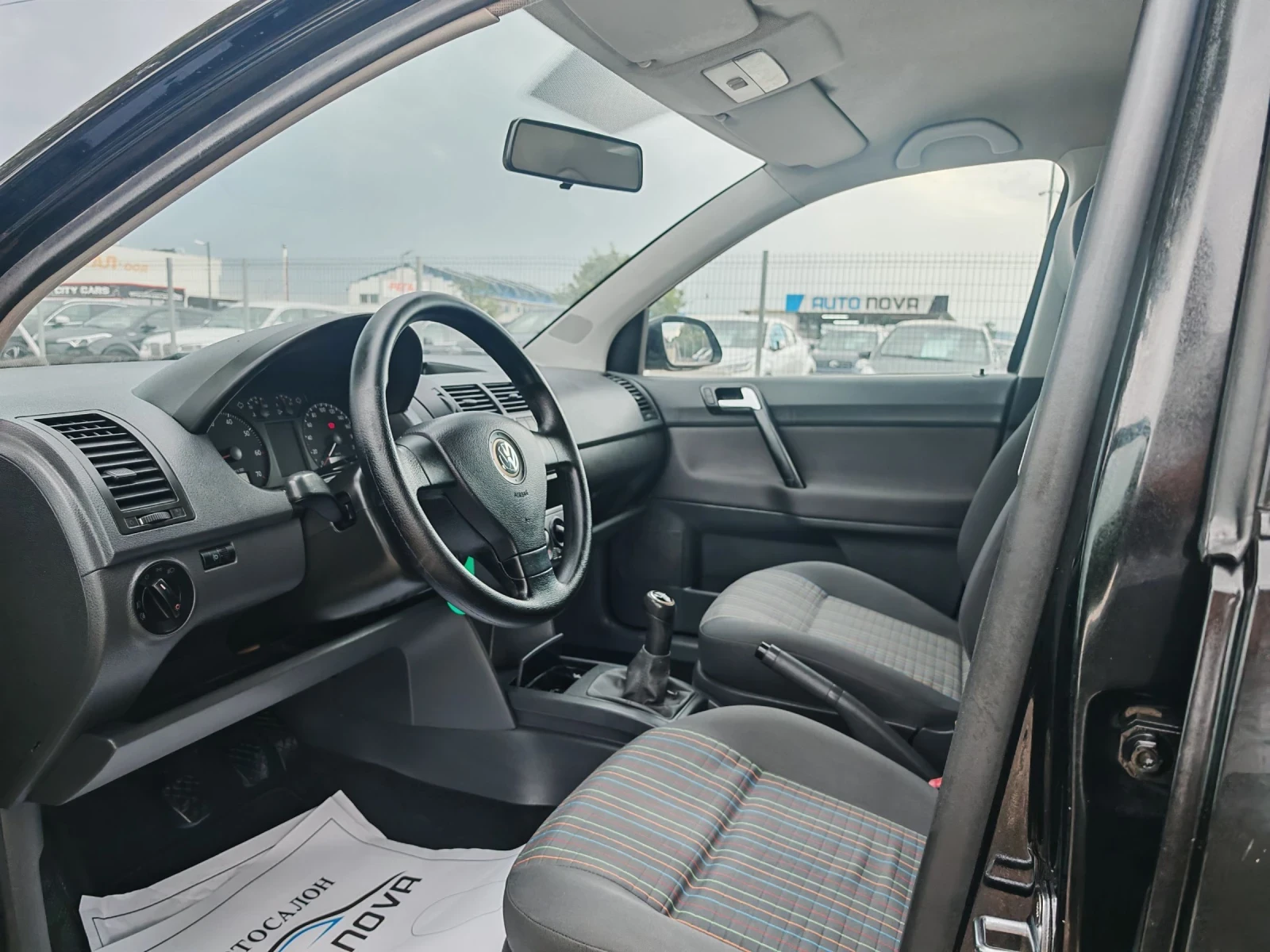 VW Polo 1.2 БЕНЗИН 64 К.С.! УНИКАЛНО СЪСТОЯНИЕ!  - изображение 9