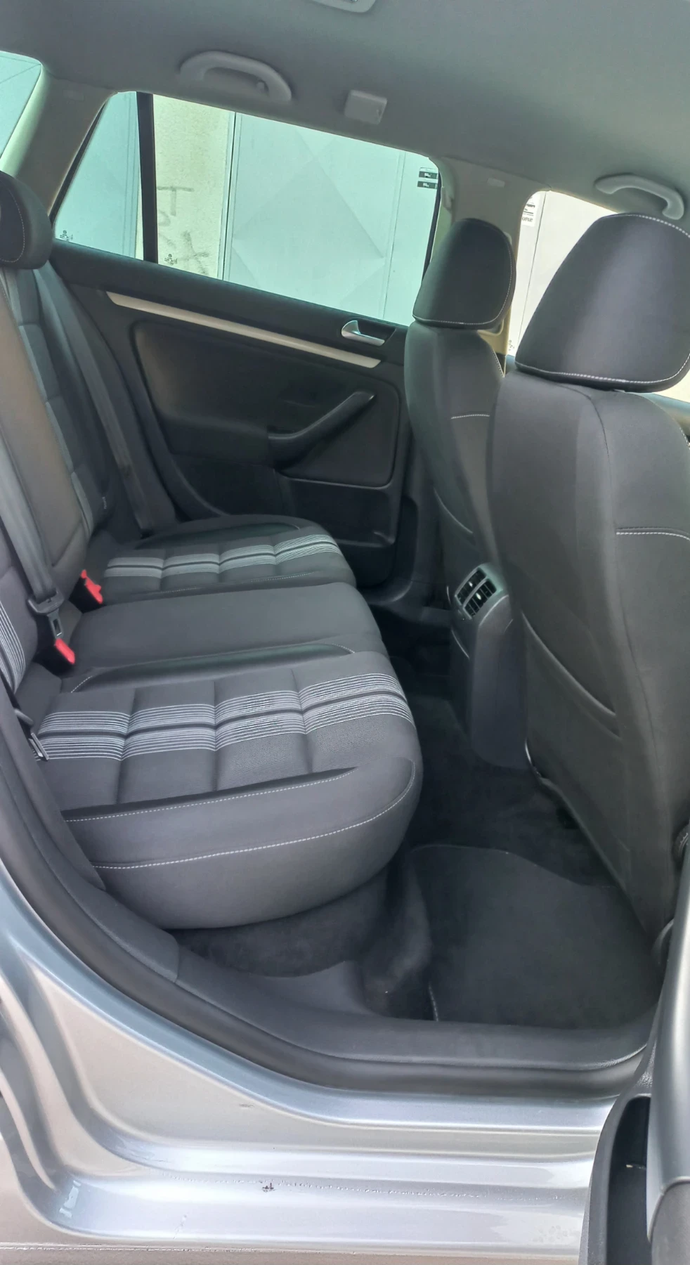 VW Golf 1.6 TDI MATCH  - изображение 9
