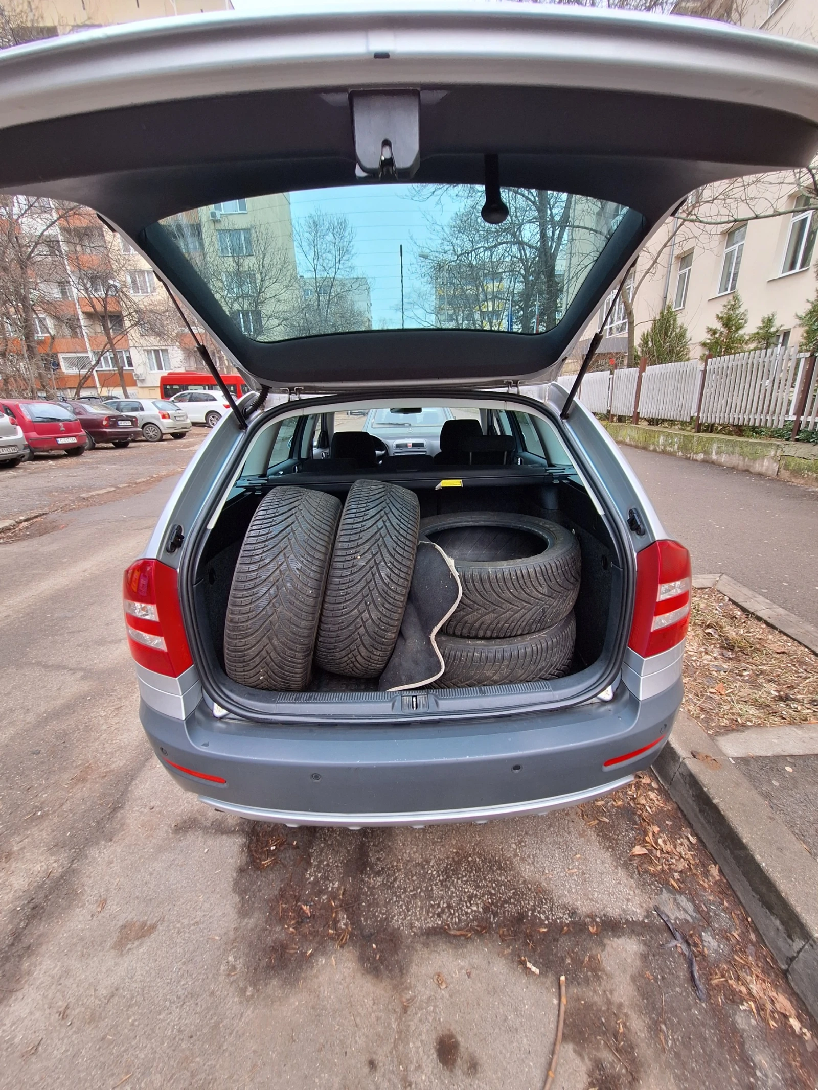 Skoda Octavia Scout - изображение 5