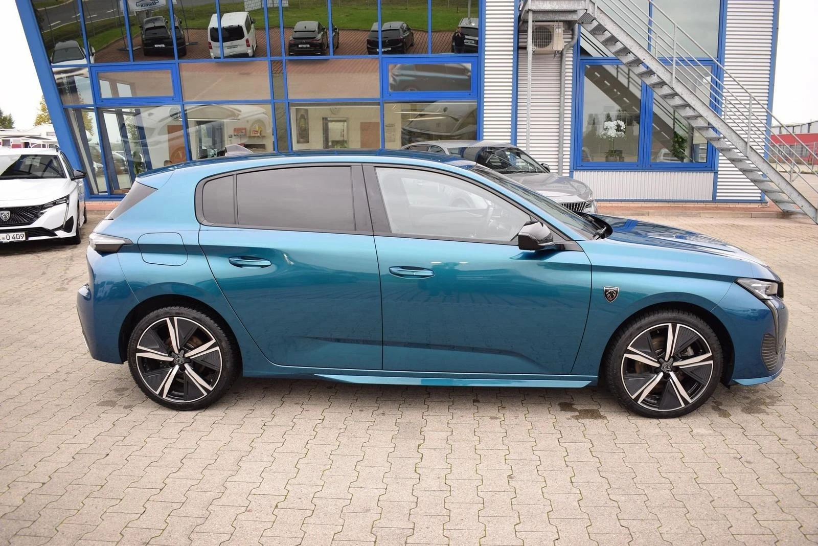 Peugeot 308 HDI* GT LINE* 360CAM* LED* KEYLESS* CARPLAY - изображение 3