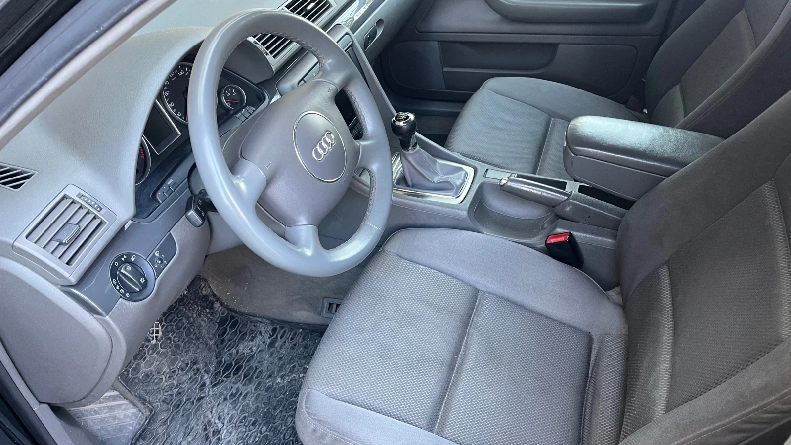 Audi A4 1.9 TDI 131коня. 4х4, снимка 17 - Автомобили и джипове - 53595873