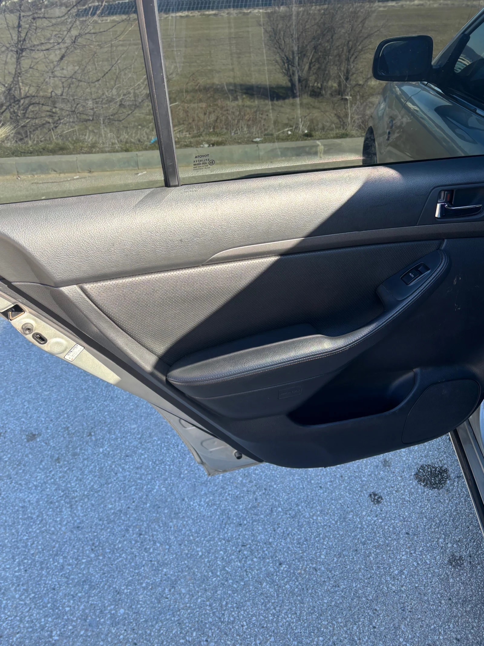 Toyota Avensis | Mobile.bg � ����������� 10