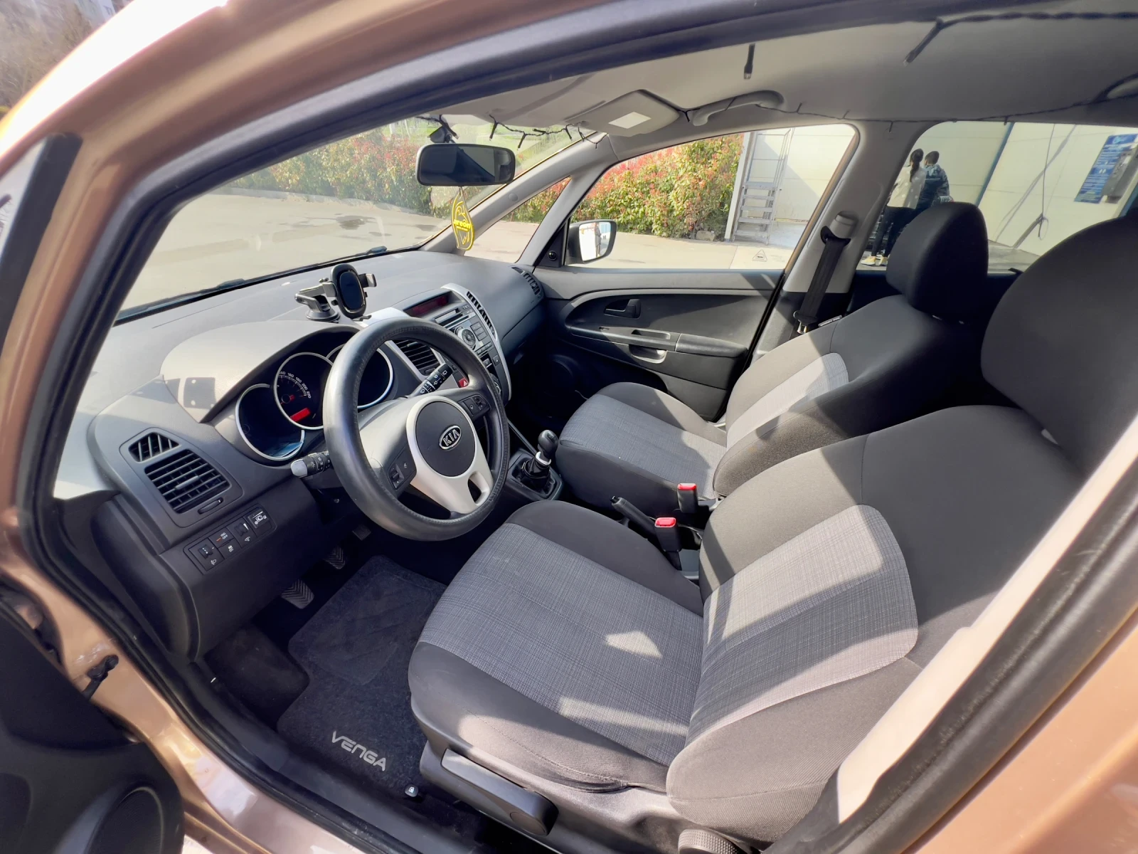 Kia Venga, снимка 4 - Автомобили и джипове - 54045159