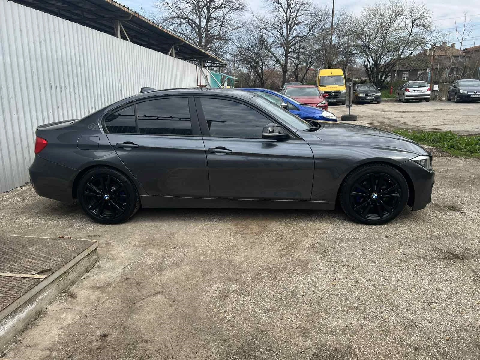 BMW 328 xDrive + M pack, снимка 4 - Автомобили и джипове - 54182193