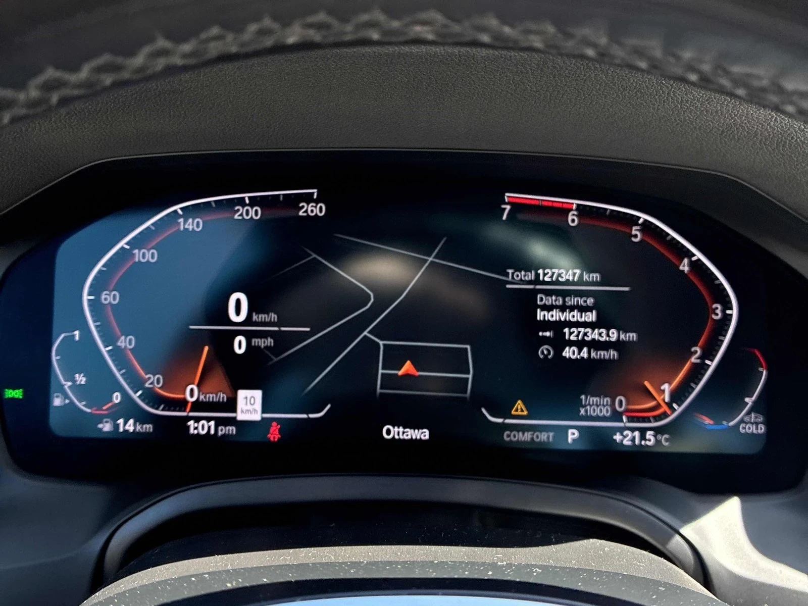 BMW 330 X-Drive* M-Pack* Digital* Distronic, снимка 9 - Автомобили и джипове - 54244834