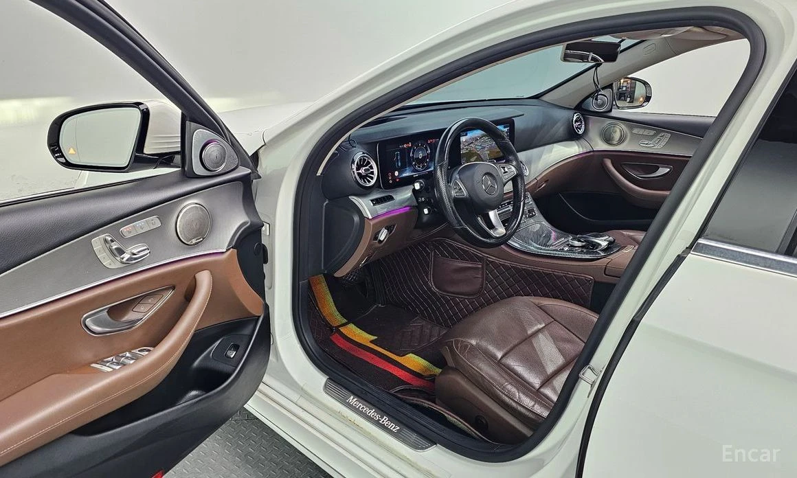 Mercedes-Benz E 350, снимка 11 - Автомобили и джипове - 54619047