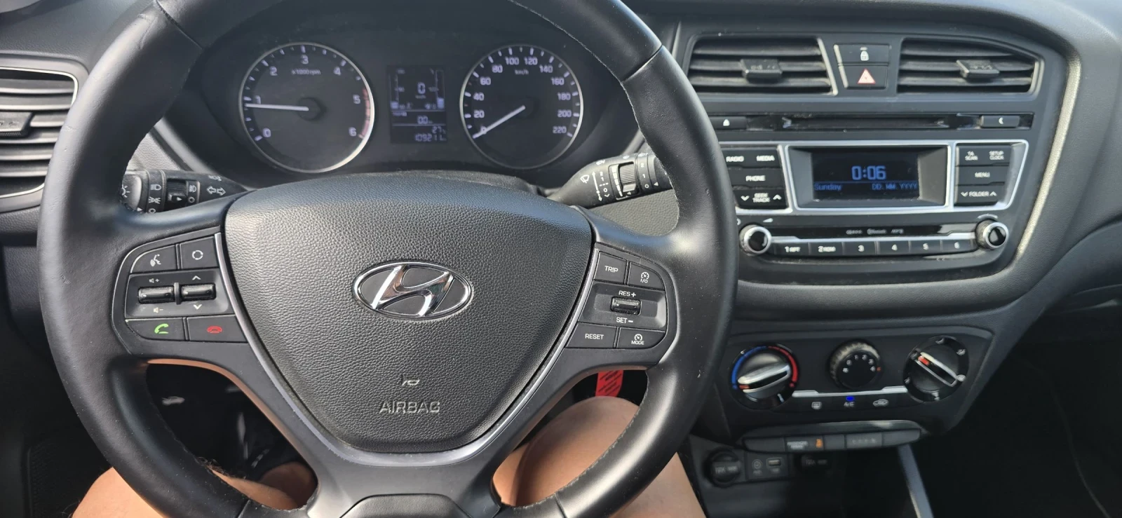 Hyundai I20 1.1 crdi, снимка 9 - Автомобили и джипове - 54634220