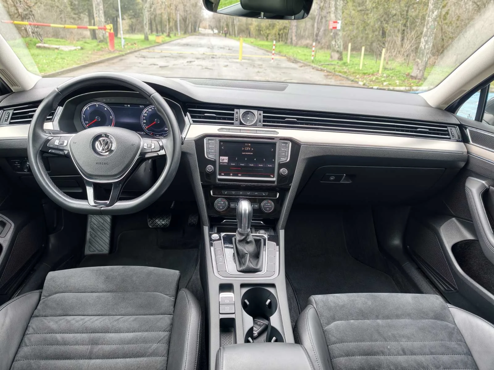 VW Passat 2.0 TDI-190 DIGITAL , снимка 9 - Автомобили и джипове - 54711281