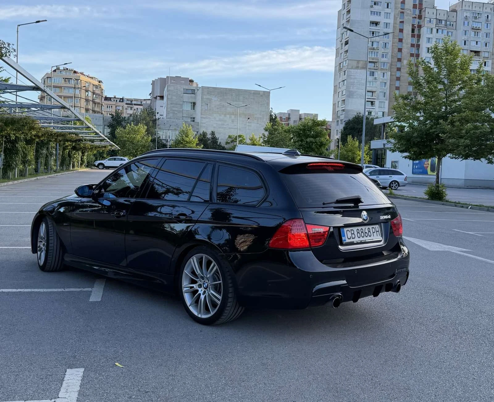 BMW 335 E91, снимка 4 - Автомобили и джипове - 54835366