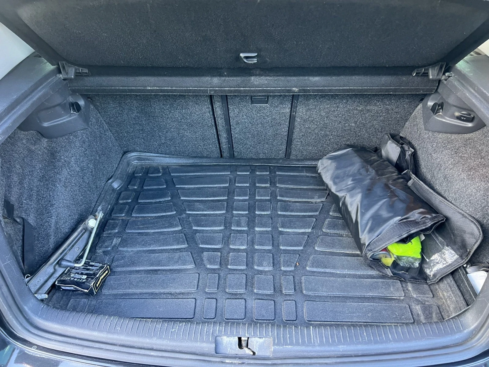 VW Golf 1.6 ГАЗ, снимка 16 - Автомобили и джипове - 54937038