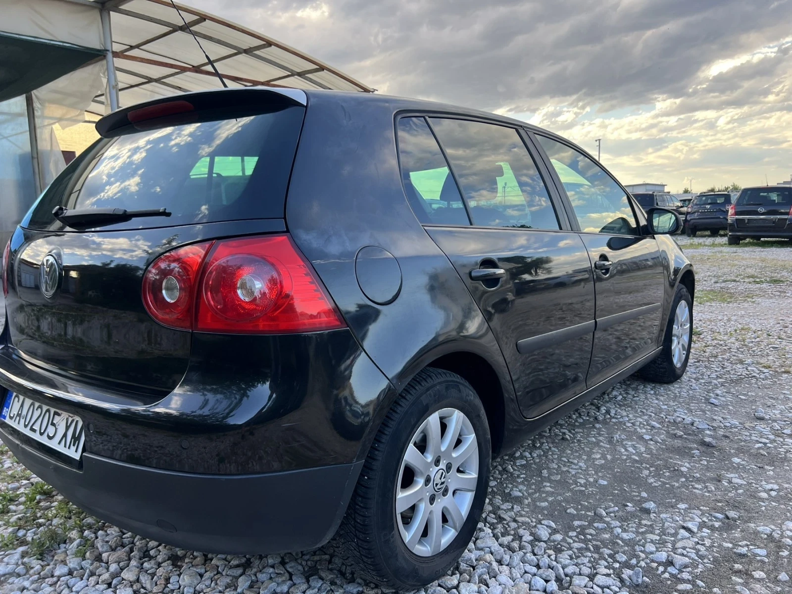 VW Golf 1.6 ГАЗ, снимка 2 - Автомобили и джипове - 54937038
