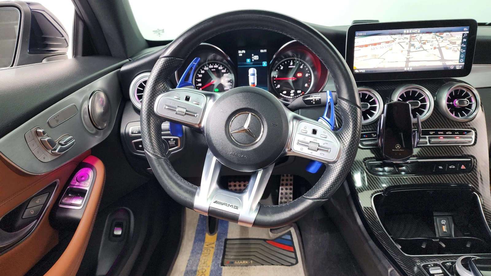 Mercedes-Benz C 220 AMG PK* FACELIFT* HEAD-UP* KEYLESS* CARBON* КРАЙНА, снимка 6 - Автомобили и джипове - 54975361