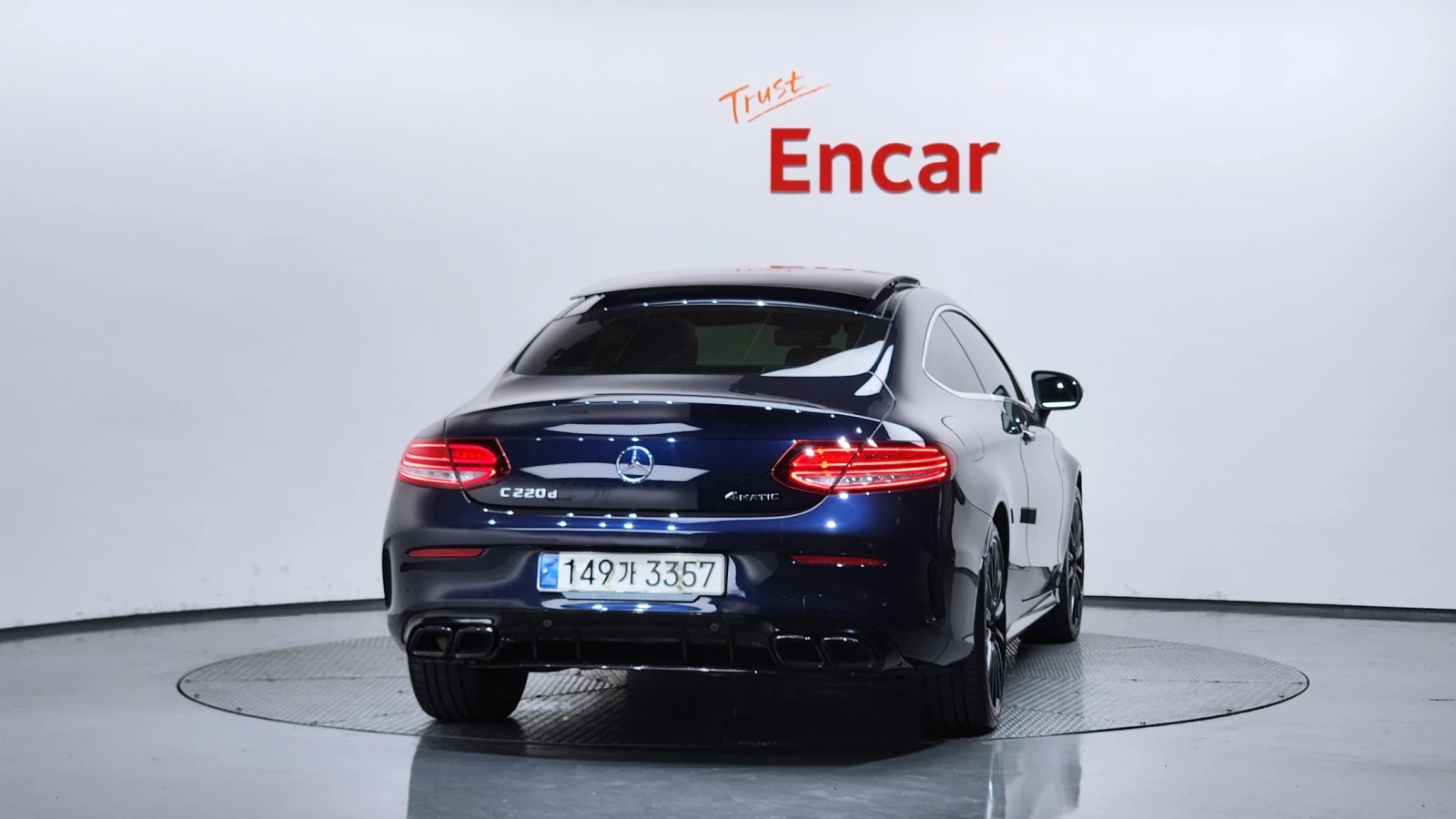 Mercedes-Benz C 220 AMG PK* FACELIFT* HEAD-UP* KEYLESS* CARBON* КРАЙНА, снимка 4 - Автомобили и джипове - 54975361