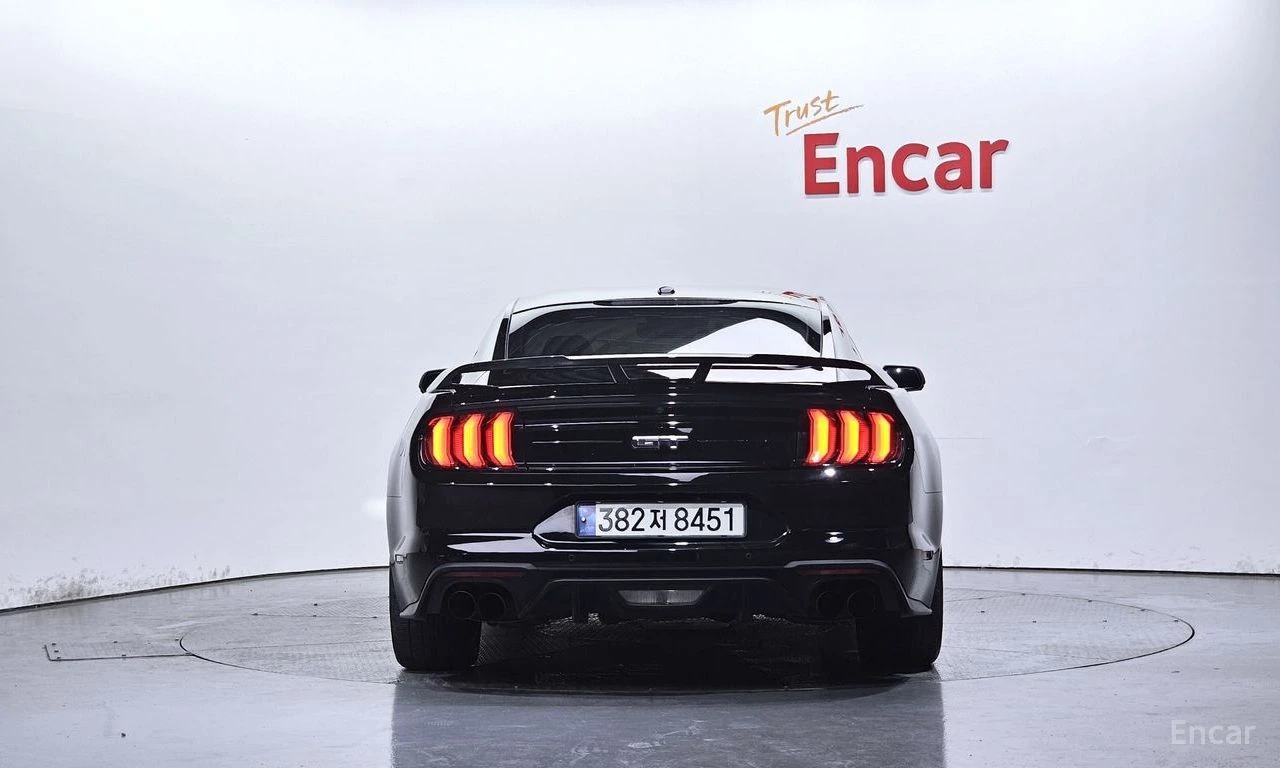 Ford Mustang GT* 5.0* V8* ПОДГРЕВ* ОБДУХВАНЕ* КАМЕРА* КЕЙЛЕС* , снимка 4 - Автомобили и джипове - 55318684