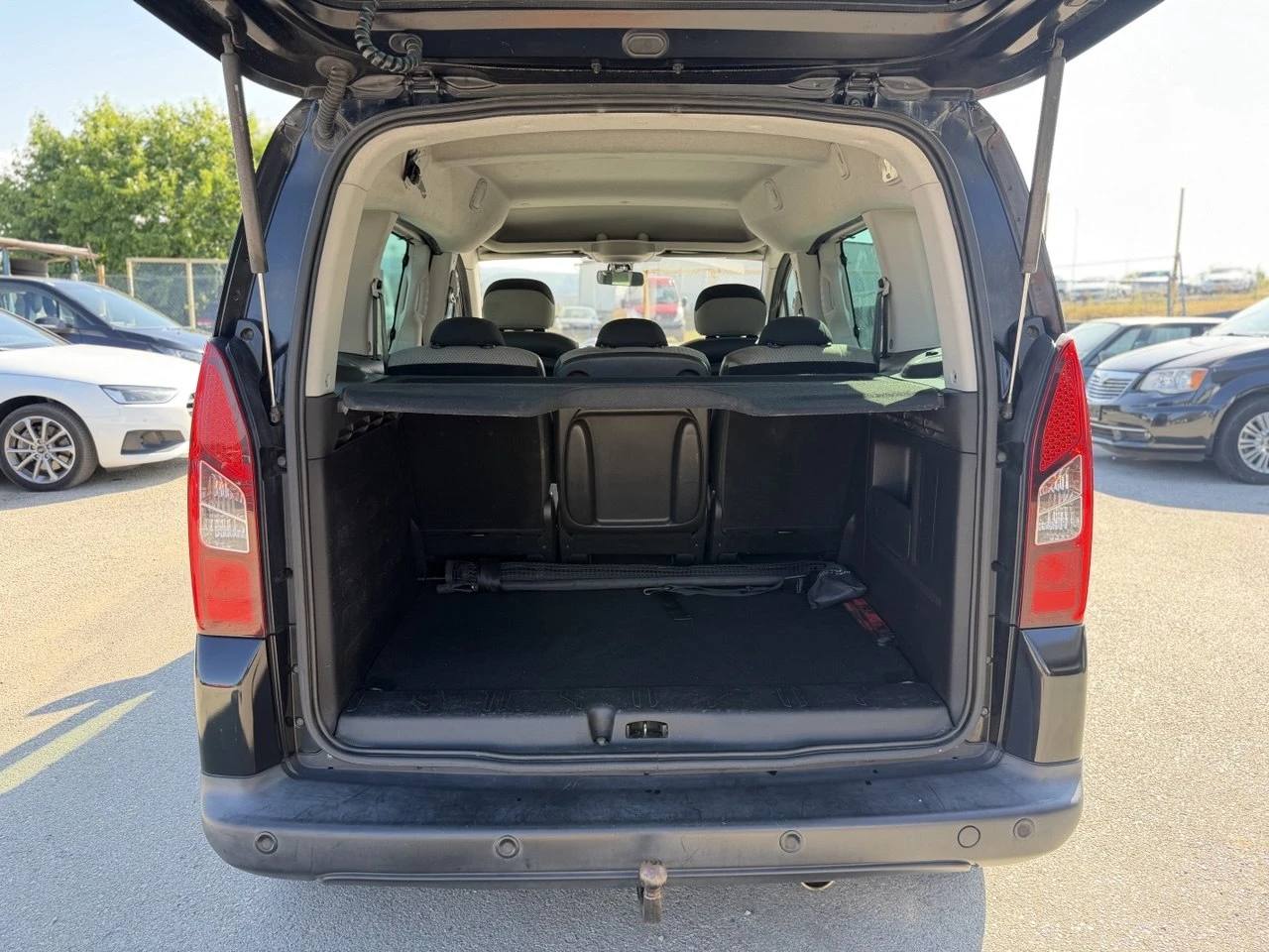 Citroen Berlingo 1.6HDi AUTOMATIC, снимка 17 - Автомобили и джипове - 55467133