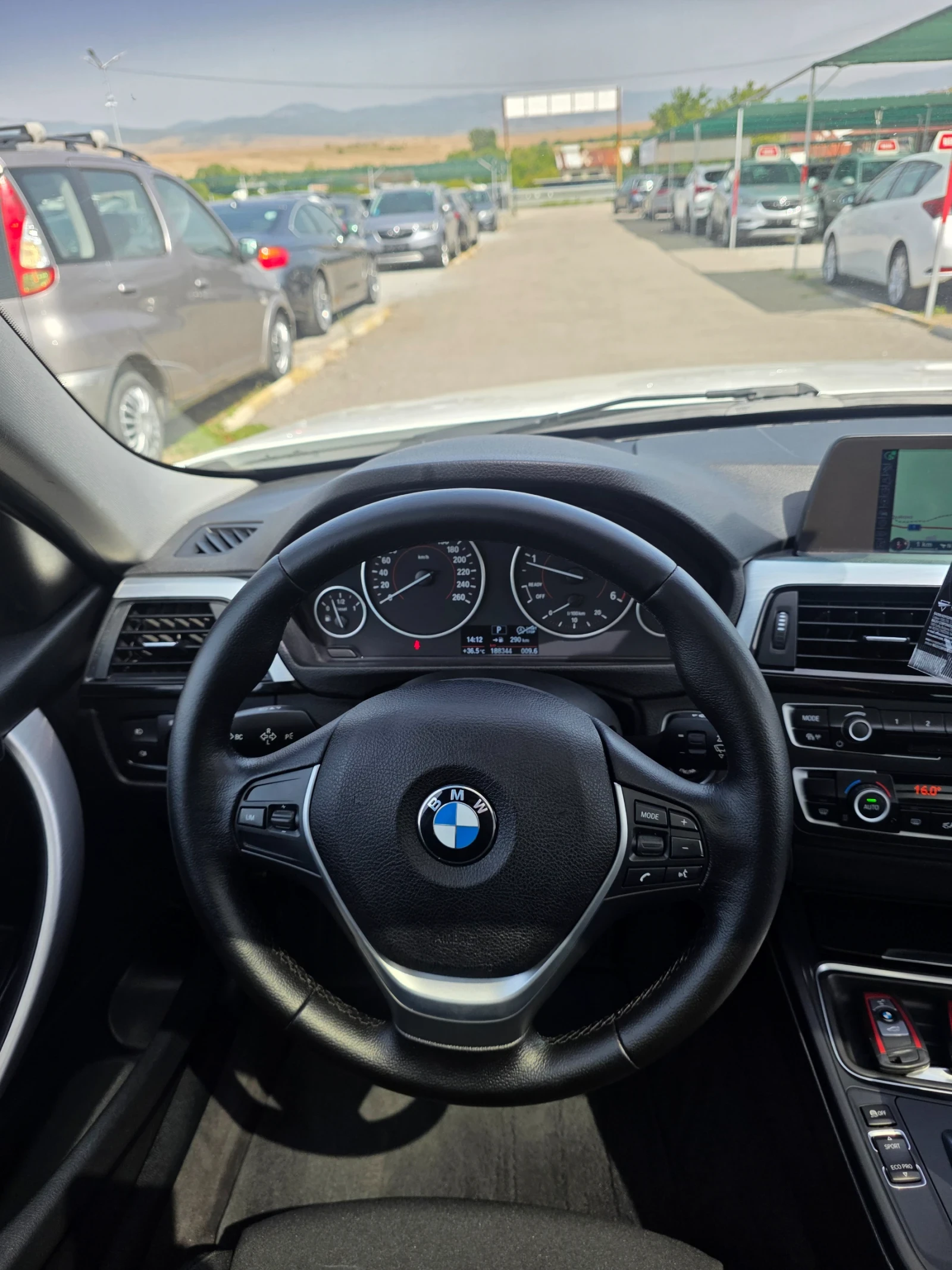 BMW 320 d xDrive, снимка 15 - Автомобили и джипове - 55871609