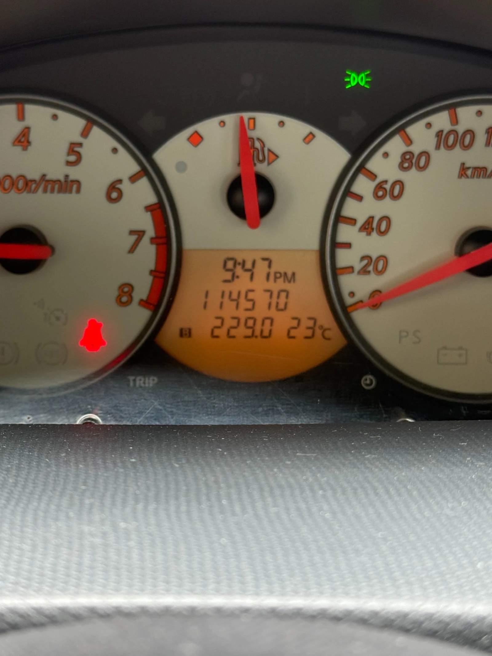 Nissan Micra, снимка 9 - Автомобили и джипове - 56444019