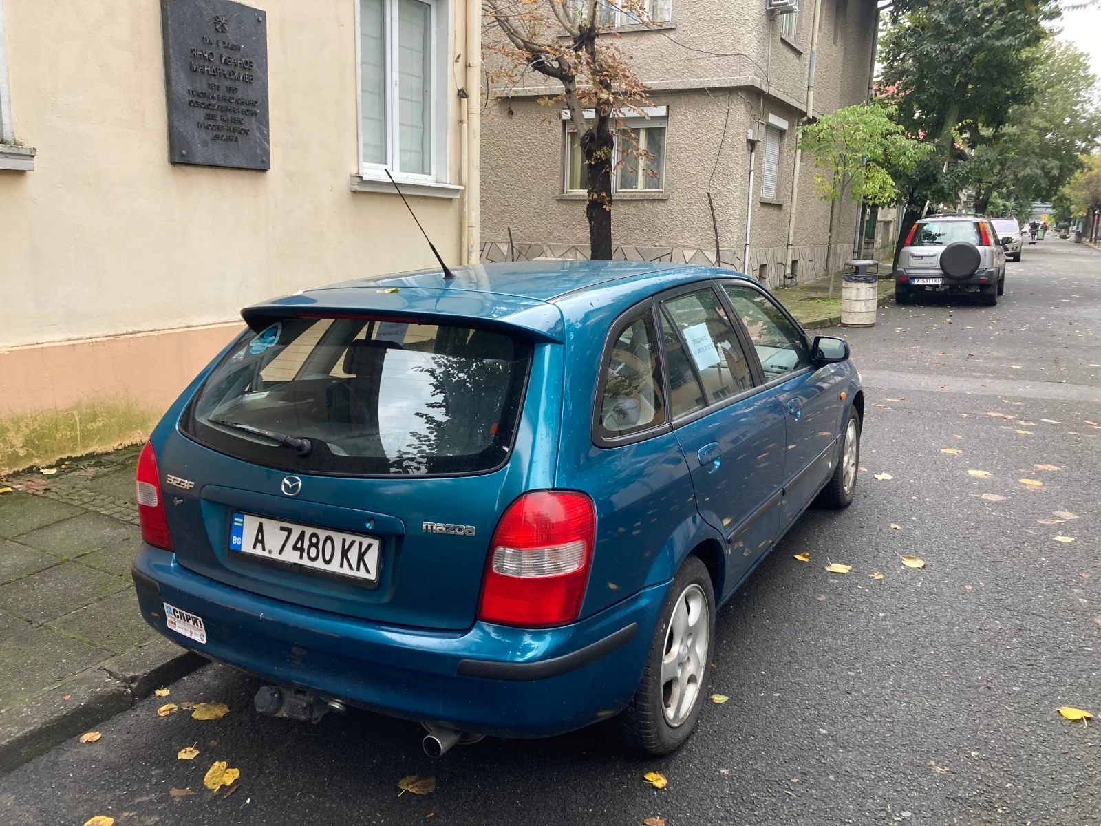 Mazda 323, снимка 4 - Автомобили и джипове - 56733507
