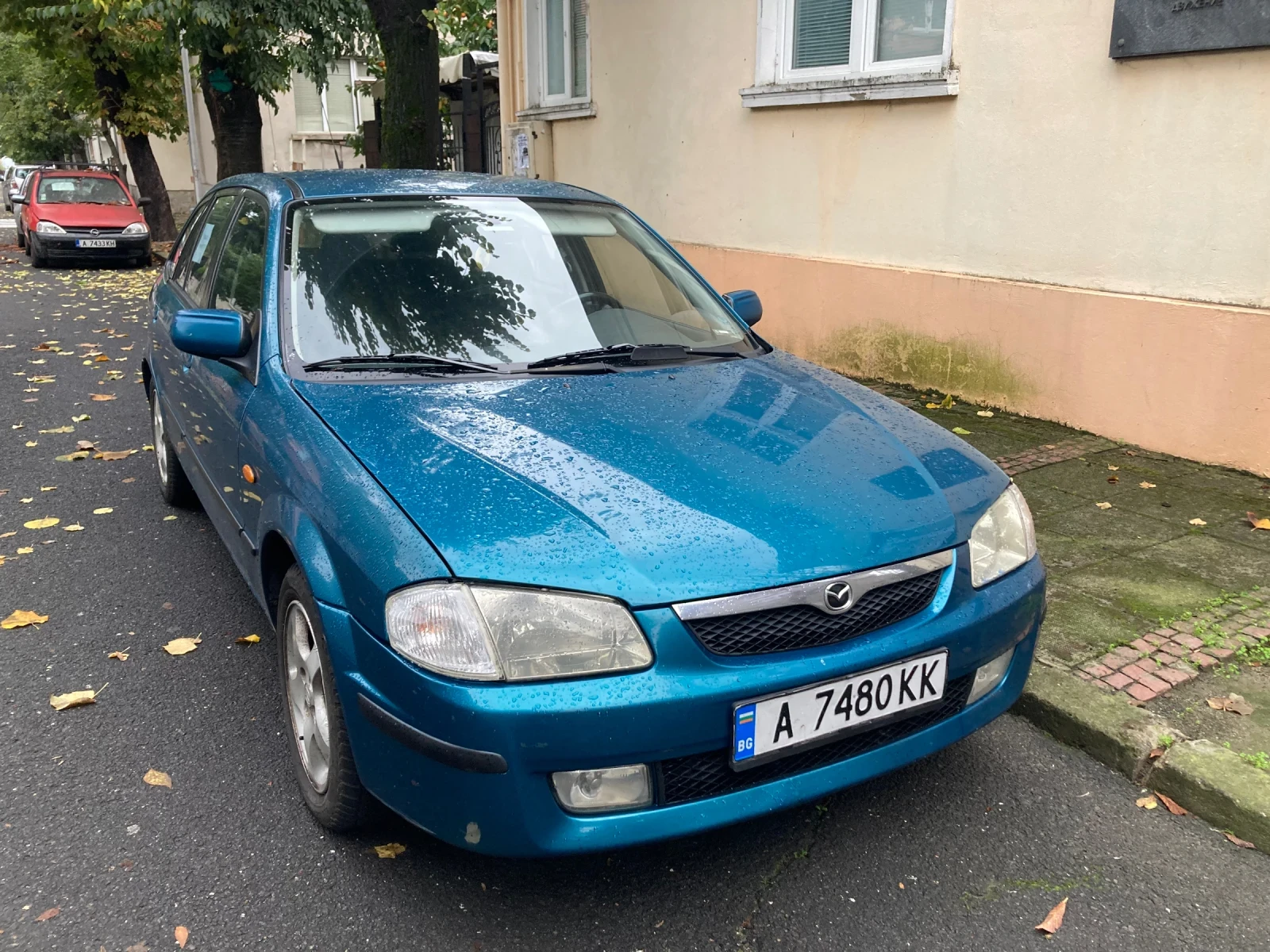 Mazda 323