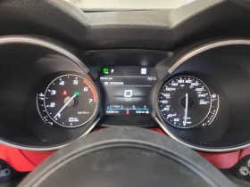 Alfa Romeo Stelvio TI * * RED INTERIOR * * CARFAX * * АВТО КРЕДИТ * *, снимка 11