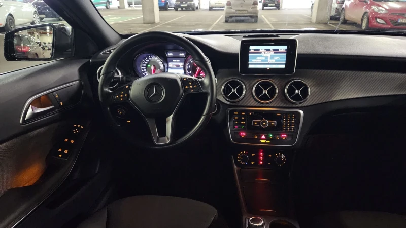 Mercedes-Benz GLA 200 Бензин/Автомат, снимка 9 - Автомобили и джипове - 48886420