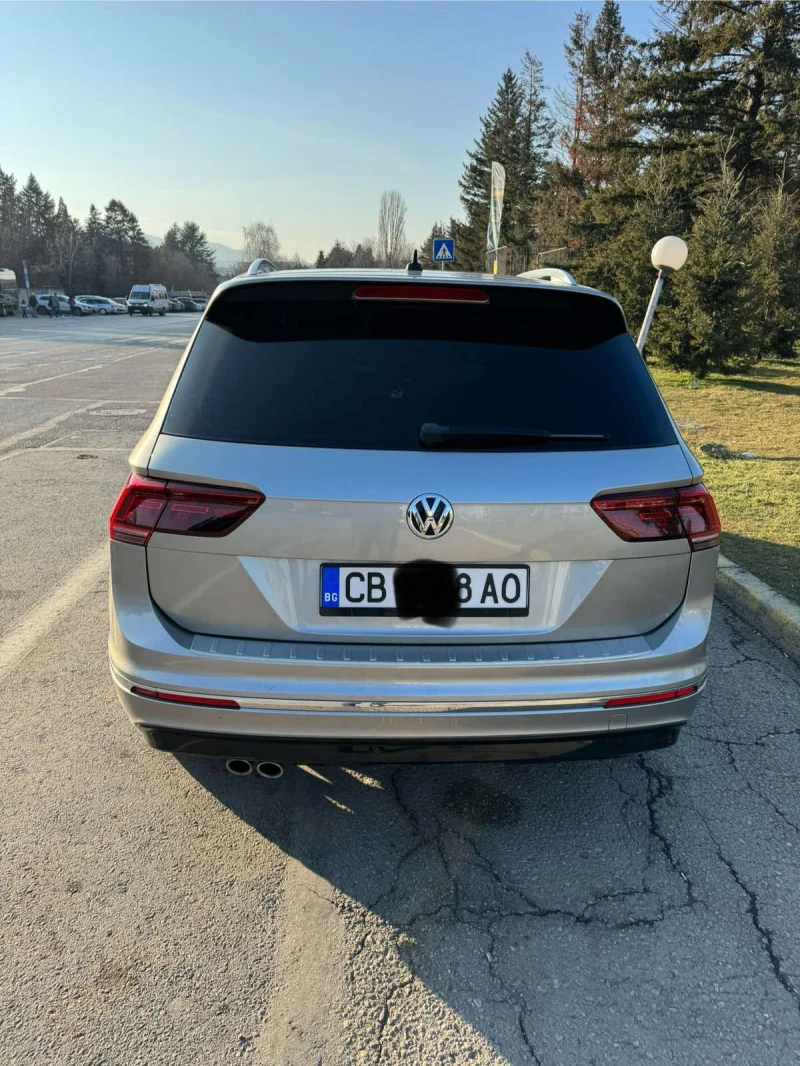 VW Tiguan 2.0 TDI 4MOTION | R-Line | Пълна сервизн, снимка 16 - Автомобили и джипове - 49228619