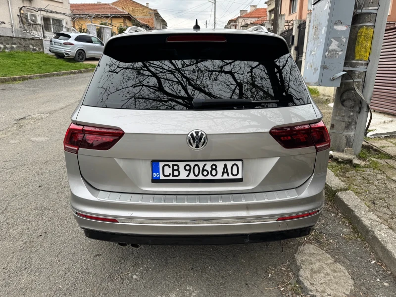 VW Tiguan 2.0 TDI 4MOTION | R-Line | Пълна сервизн, снимка 14 - Автомобили и джипове - 52588038