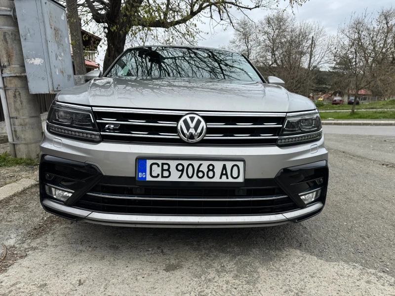 VW Tiguan 2.0 TDI 4MOTION | R-Line | Пълна сервизн, снимка 17 - Автомобили и джипове - 52588038