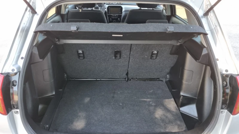 Suzuki Vitara 1.6 120к.с. Euro 6b, снимка 16 - Автомобили и джипове - 50592996